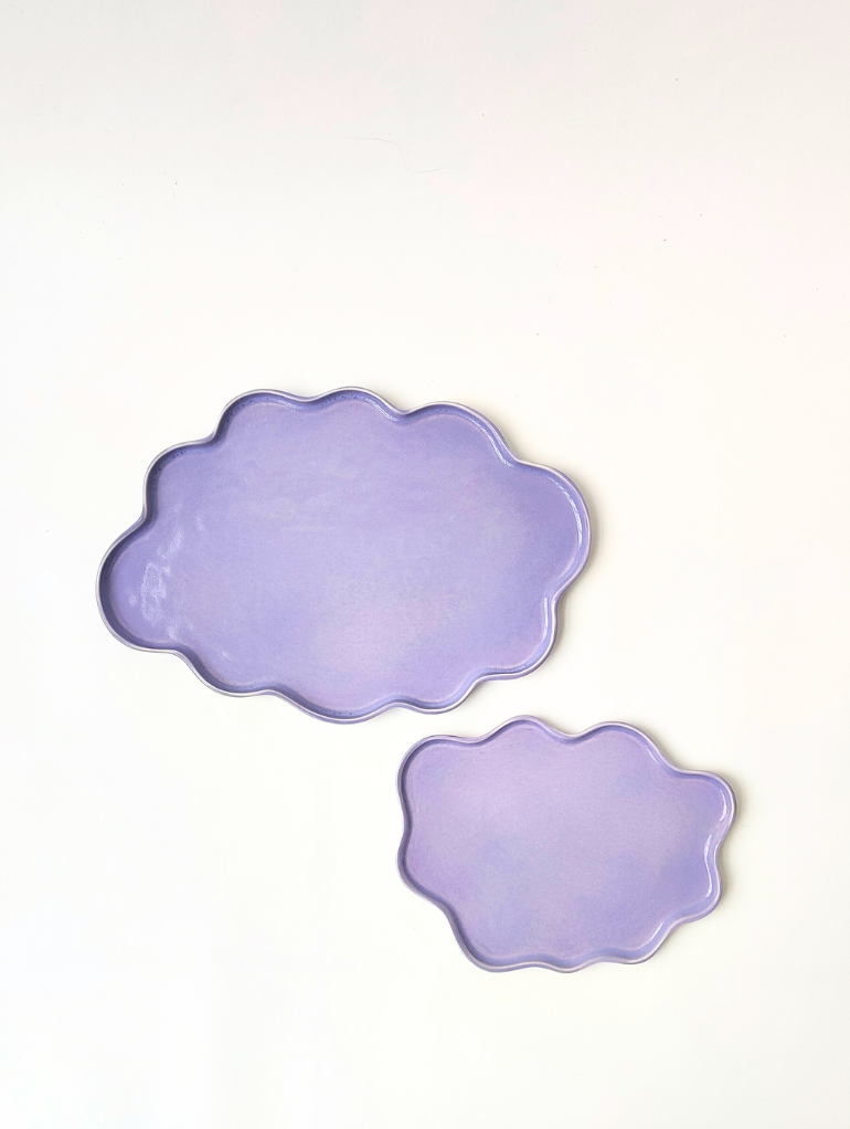 Munkaa Design Pilvi-lautaset kahdessa koossa värissä Liila.