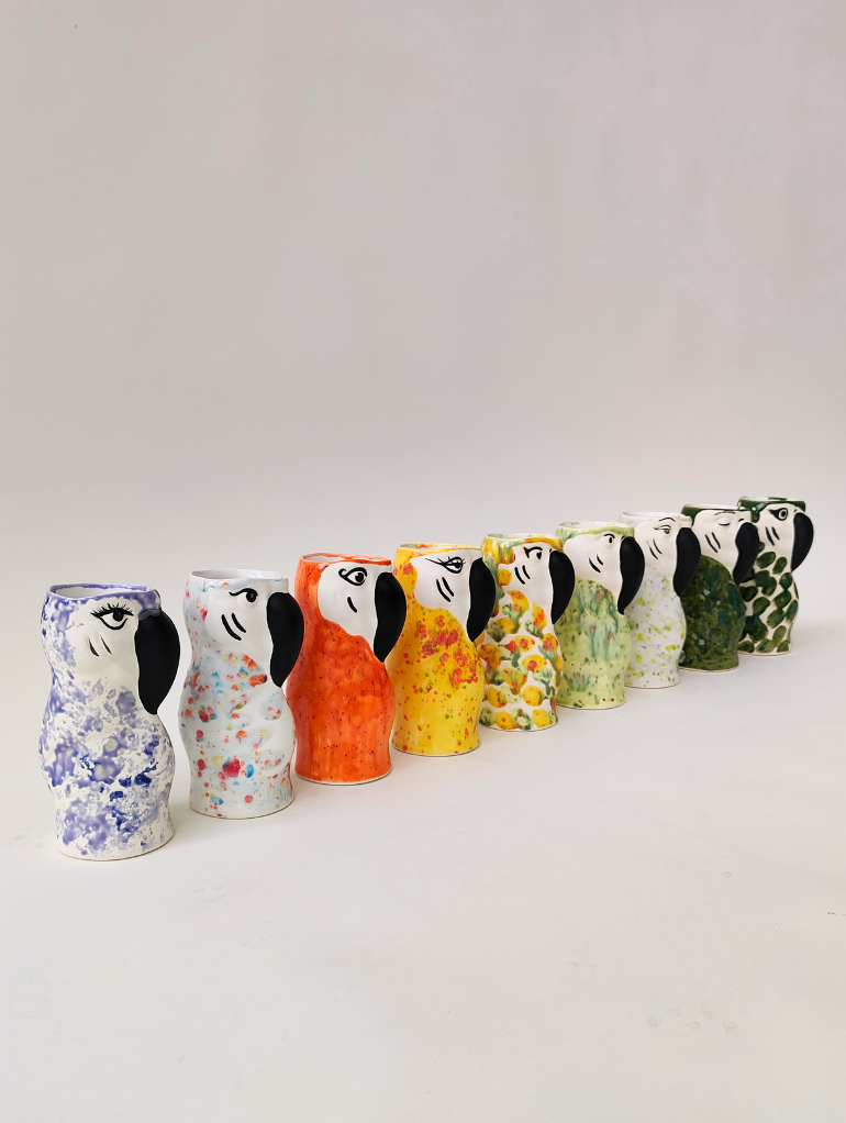 Papukaija-maljakko – Punainen